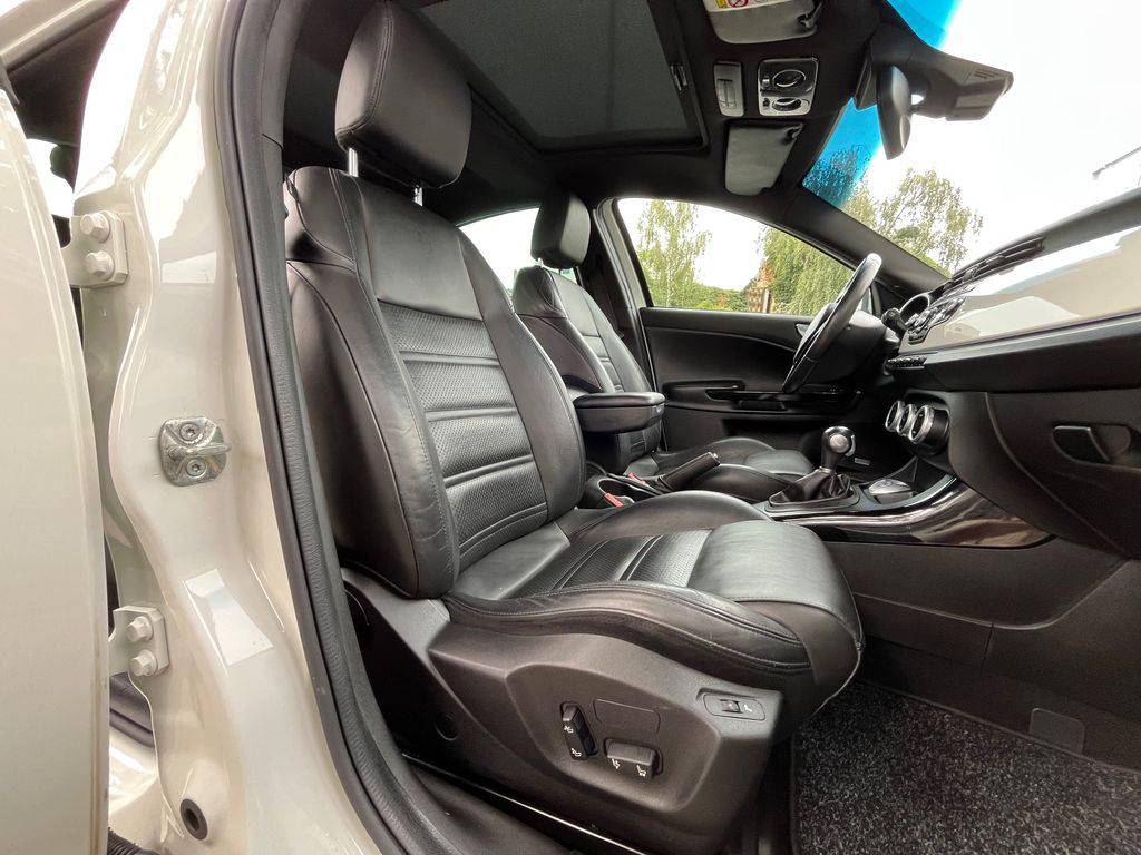 Alfa Romeo Giulietta 1.4TB/2012/AT,SPORT-ZÁRUKA