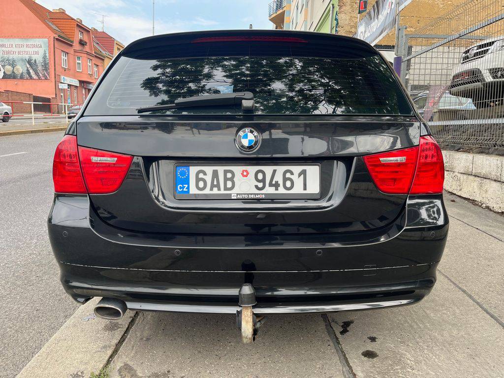 BMW 320 320d/2010/MAN6-2MAJ-WEBASTO