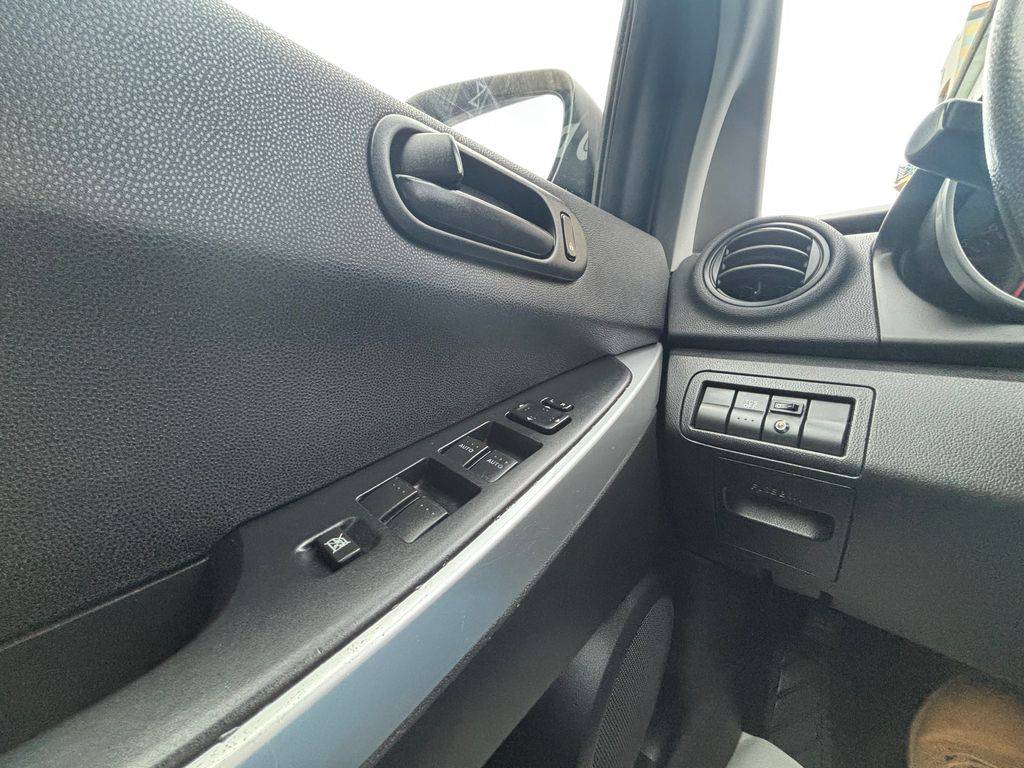 Mazda CX-7 2.3DISI-AT,1MAJ-4X2-S.KNIHA