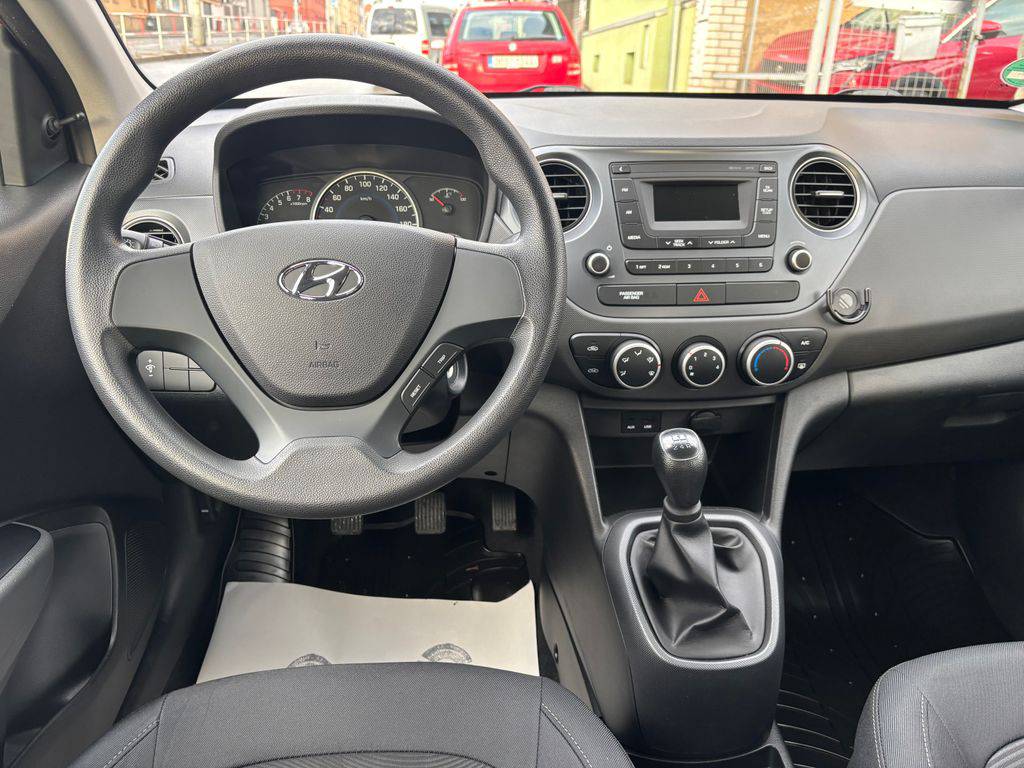 Hyundai i10 1.0i 49kW/2019/1MAJ,S-KNIHA
