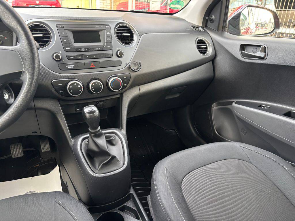 Hyundai i10 1.0i 49kW/2019/1MAJ,S-KNIHA