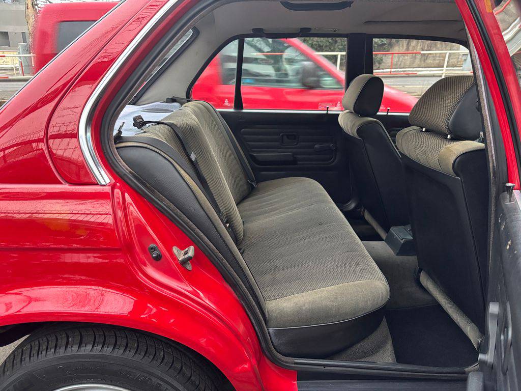 BMW 318 E30-318i/1986/2.maj. garážován