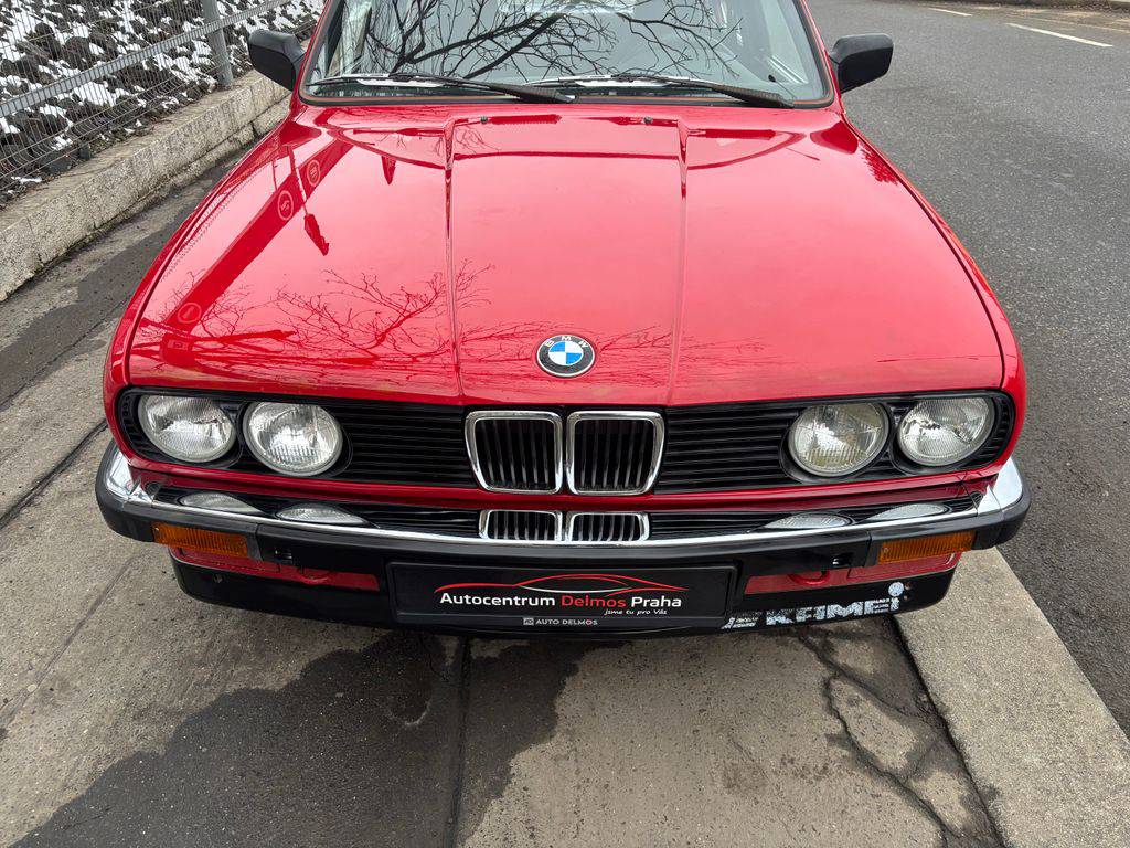BMW 318 E30-318i/1986/2.maj. garážován