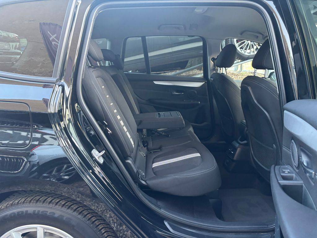 BMW 218 218d/2017/1MAJ-SPORT PACKET,ZÁ