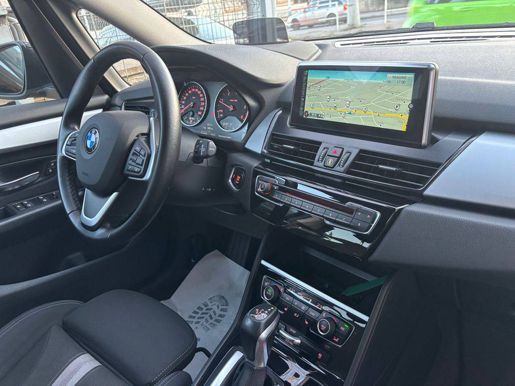 BMW 218 218d/2017/1MAJ-SPORT PACKET,ZÁ