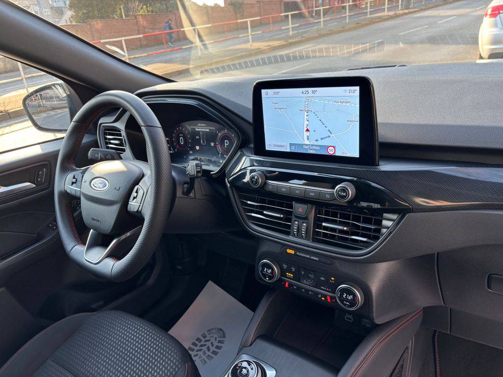 Ford Kuga 1.5EB/2023/ST-LINE,1MAJ-ZÁRUKA