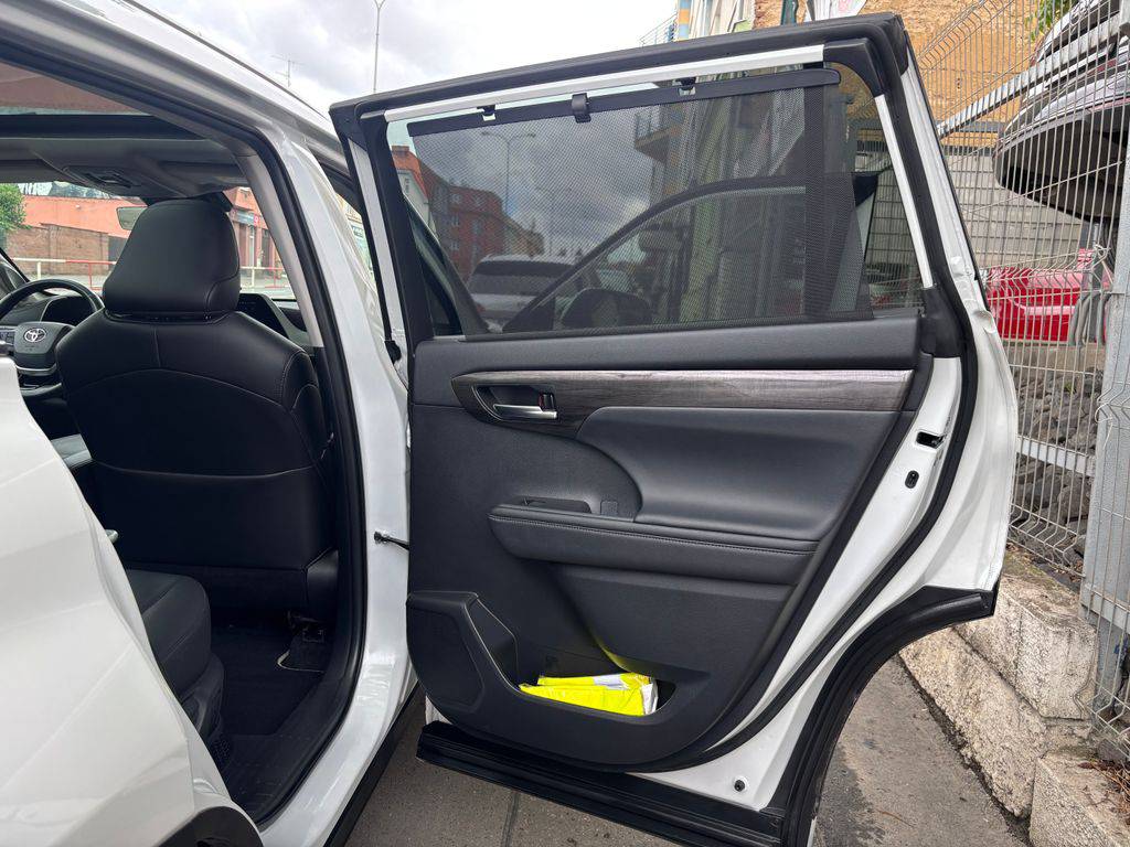 Toyota Highlander 2.5HEV e-CVT.CZ.DPH.Executive-