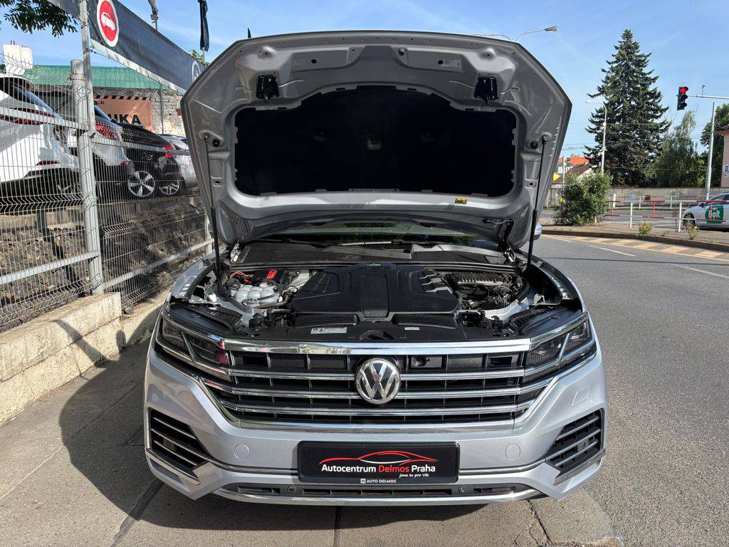 Volkswagen Touareg 3.0TDi-2020-CZ-1MAJ-DPH-WEBAST