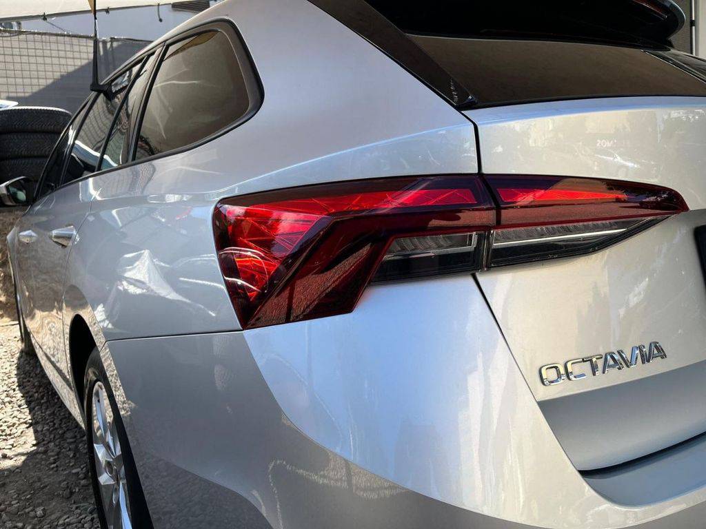 Škoda Octavia 2.0TDI-85KW/2022/1M,WEBASTO-ZÁRUKA