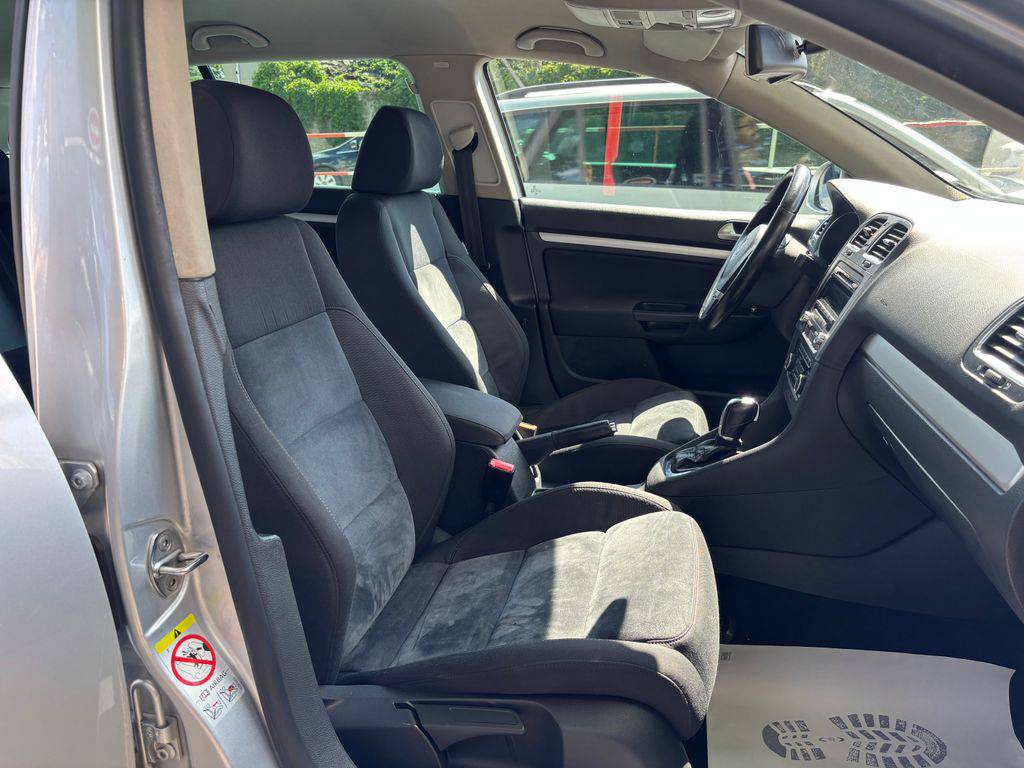 Volkswagen Golf 1.6TDi/2013/DSG.HIGHLINE.ČR.AK
