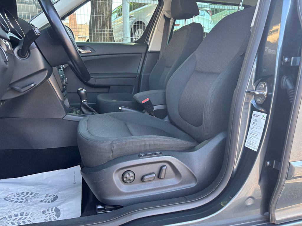 Škoda Yeti 1.4TSi-90KW/2015/ELEGANCE.1MAJ