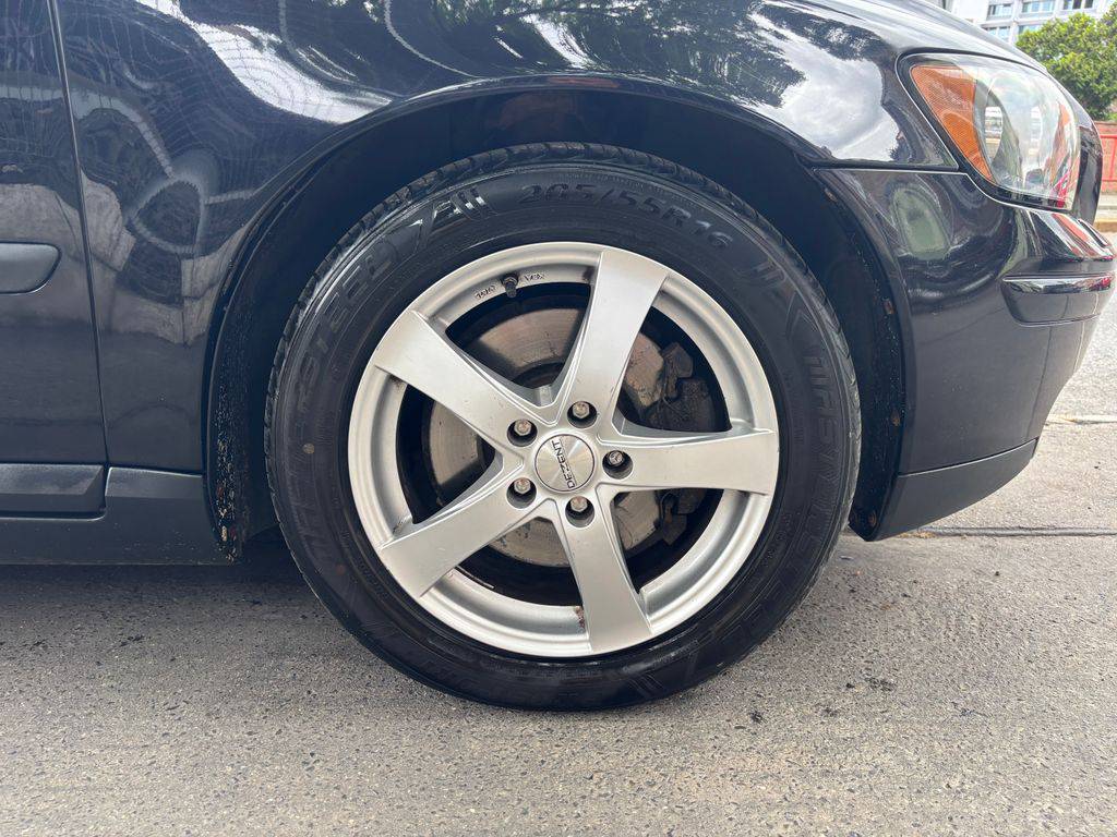 Volvo V50 2.0D/2005/MOMENTUM.MANUÁL.TAŽNÉ
