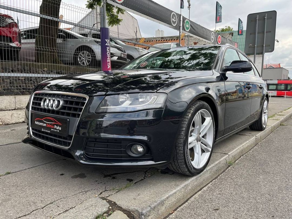 Audi A4 2.0TDI/2010/S.KNIHA,SPORT-140